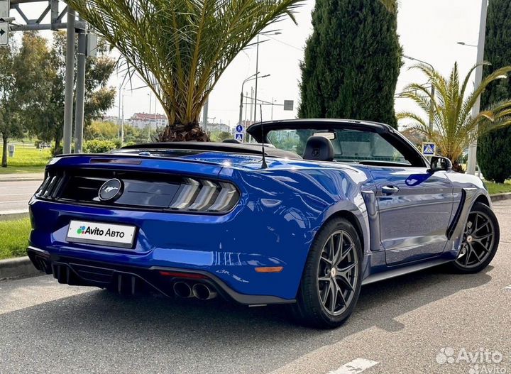 Аренда кабриолета Ford Mustang с водителем