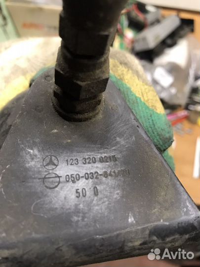 Гидроаккумулятор на Mercedes w123, 126