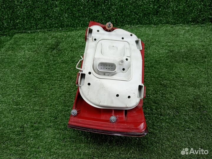 Фонарь задний левый седан VAG Audi A6 C6 Дефект: с