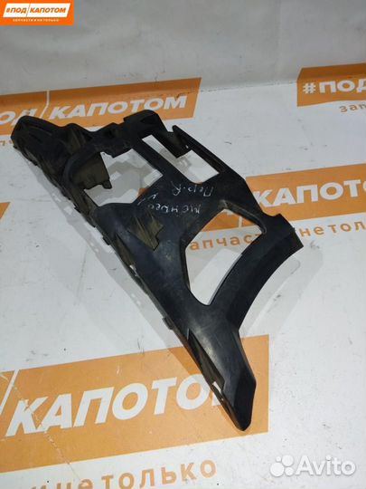 Кронштейн крепления бампера переднего правый Ford