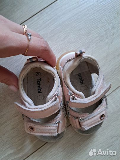 Сандалии для девочки