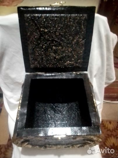 Шкатулка для украшений