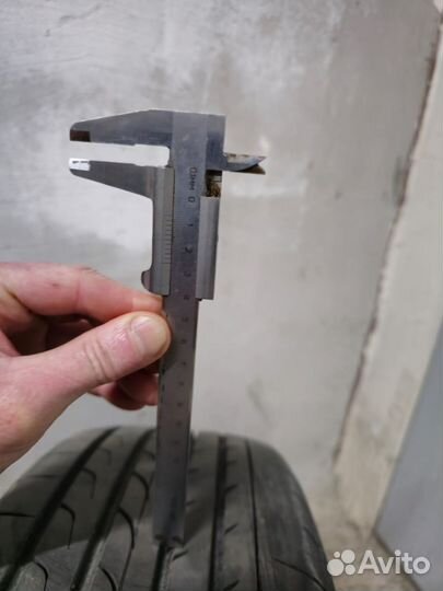 Yokohama BluEarth RV-02 215/60 R16