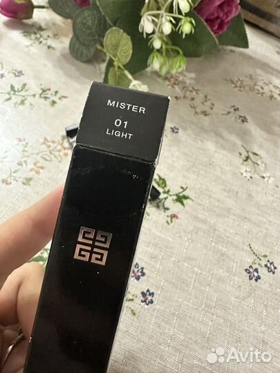 Givenchy карандаш для бровей