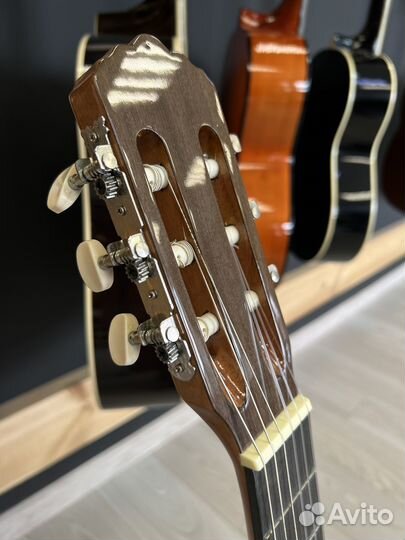 Классическая гитара Barcelona CG39