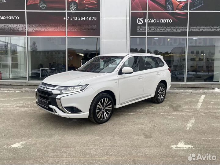 Mitsubishi Outlander 2.0 CVT, 2022