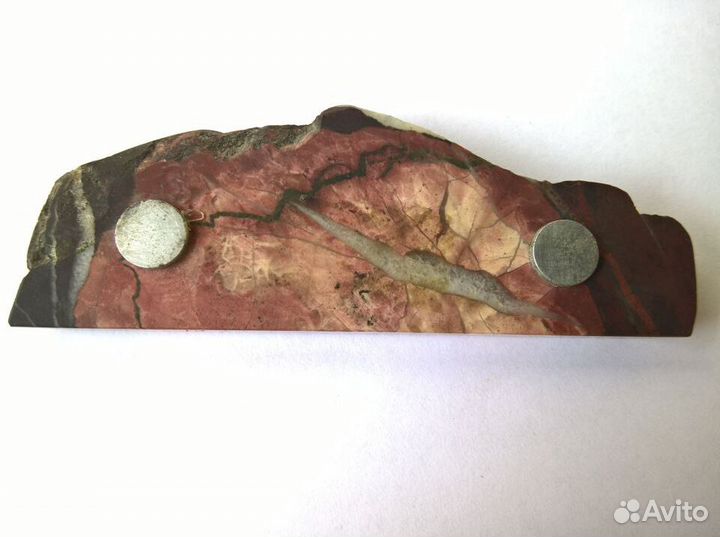 Магнит на холодильник из камня яшма