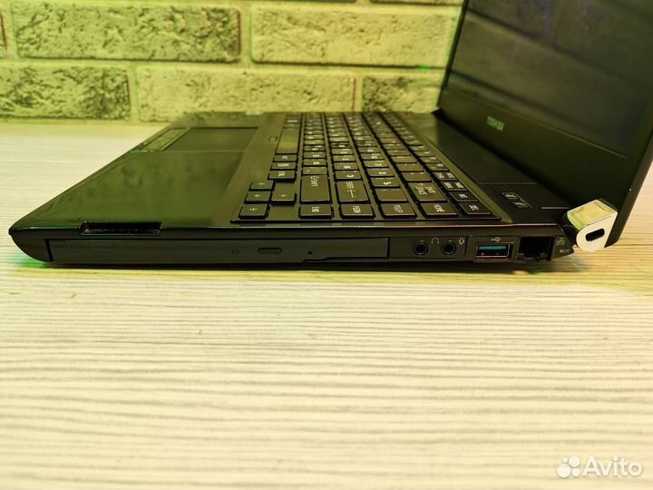 Ноутбук Toshiba Portege R930-Dynabook 8/250gb 13.3