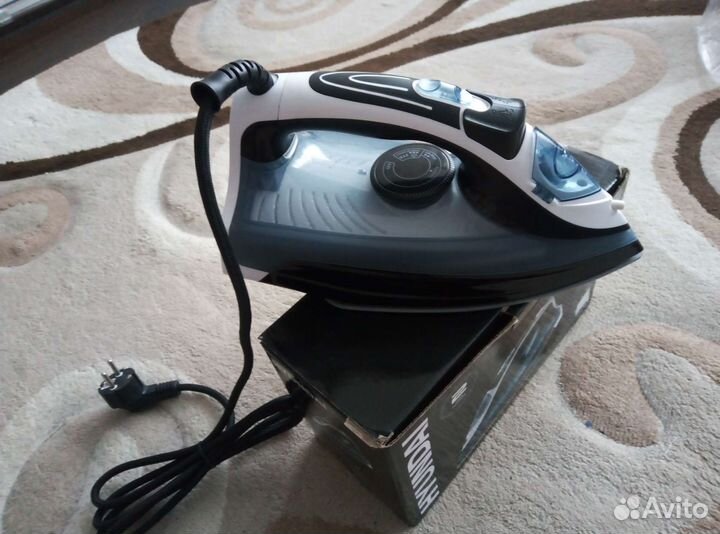 Утюг Hyundai