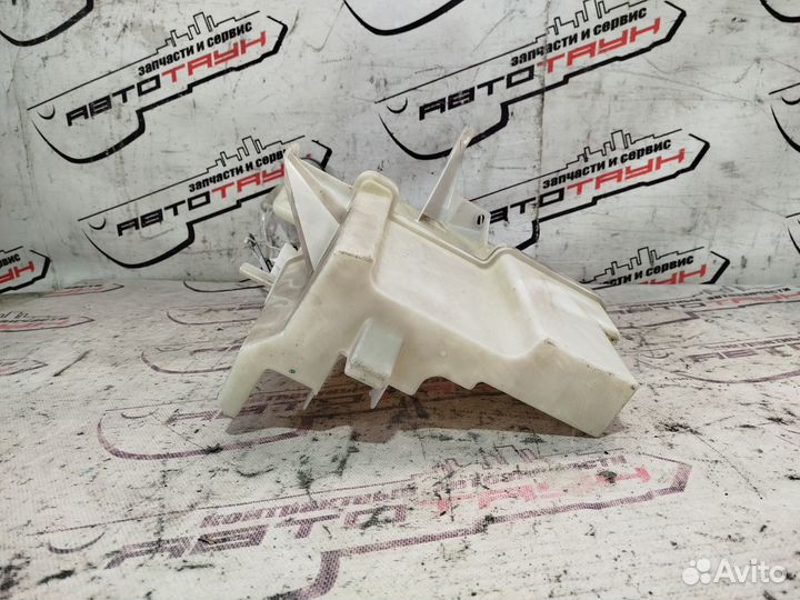 Бачок омывателя nissan teana L33 под 2 мотора 289123TT1A