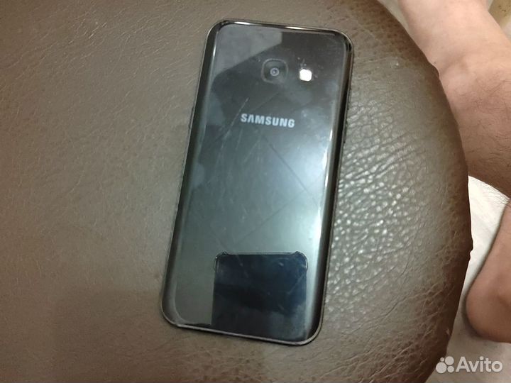 Samsung Galaxy A3 (2017) SM-A320F/DS, 2/16 ГБ