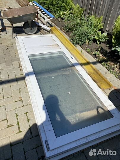 Дверь пвх с окном бу