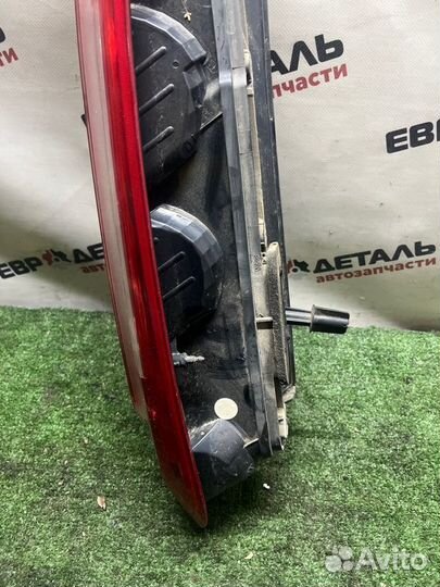 Фонарь задний правый Ford С-Max седан 2.0 aoda