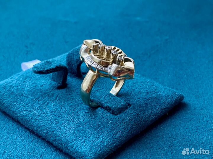 Золотое кольцо с бриллиантами 583 