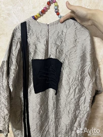 Платье из жатой тафты