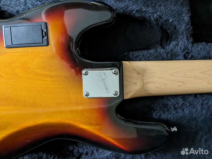 5-струнная бас-гитара Fender Squier Deluxe Jazz