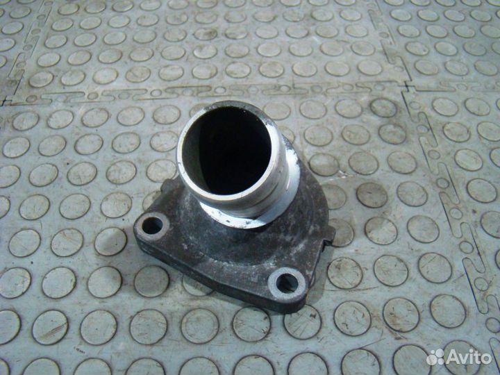 KIA Sportage 3 Крышка термостата