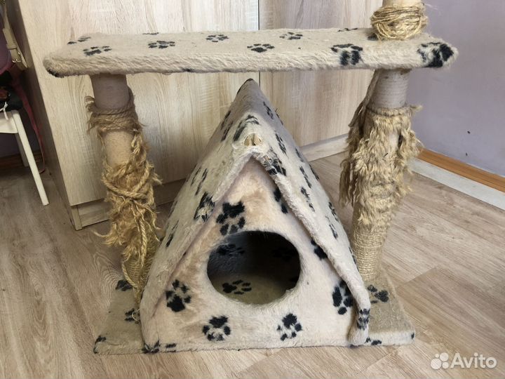 Домик для кошек Избушка с тремя столбами