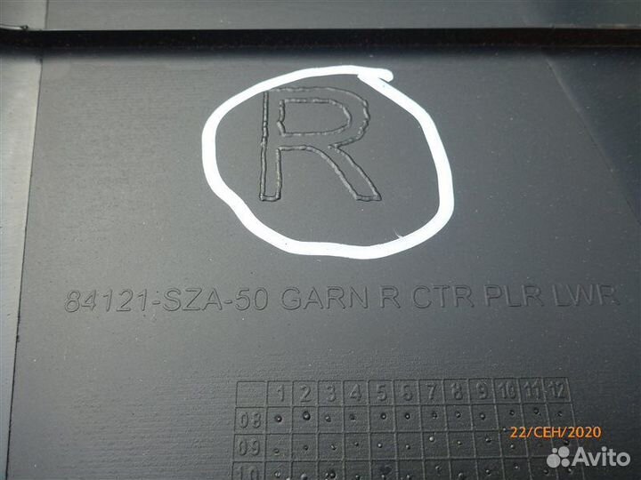 Пластик салона правый Honda Pilot YF4 J35Z4 2014