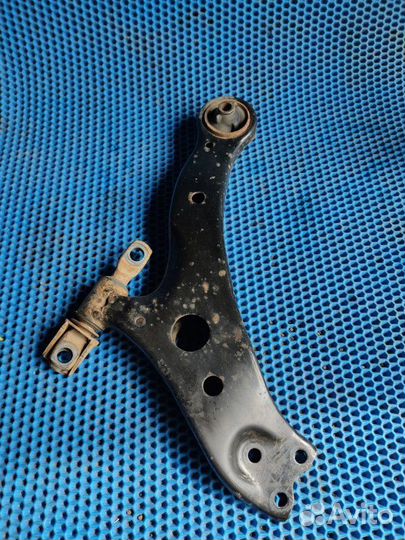 Рычаг подвески передний левый Toyota Camry V55