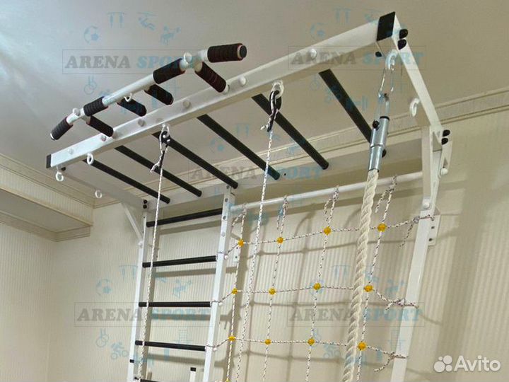 Шведская стенка с сеткой и рукоходом