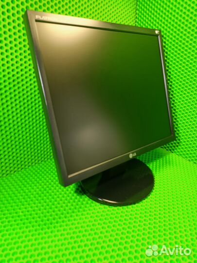 Монитор LG L1753s