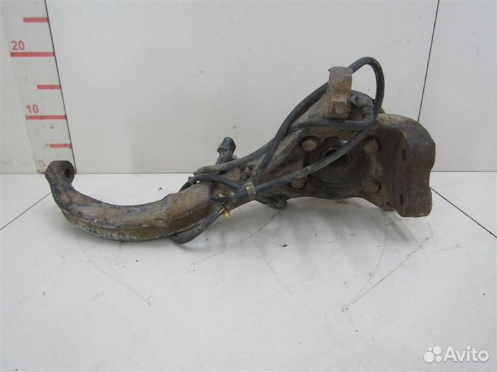 Кулак поворотный передний правый Mitsubishi Galan