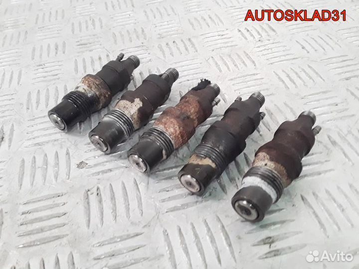 Форсунка дизельная Volvo 940 2,4 TD 068130201B