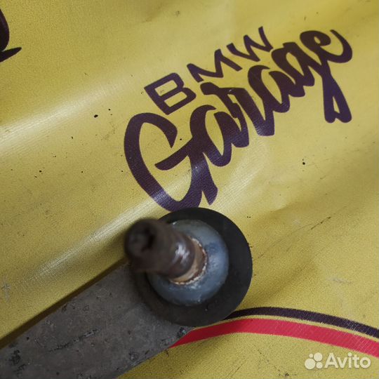 Bmw e60 рычаг поперечный правый