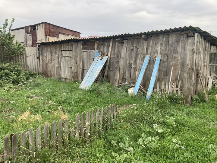 4-к. квартира, 82 м², 1/1 эт.