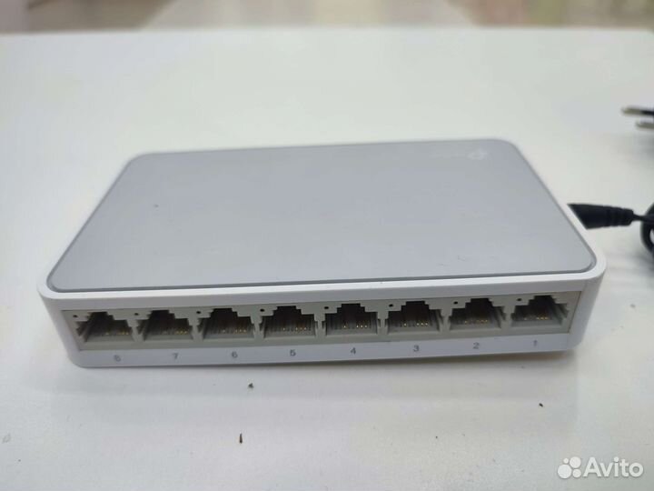 Коммутатор TP-link TL-SF1008D