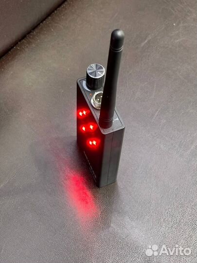 Поисковик скрытых камер и Прослушек RK-18