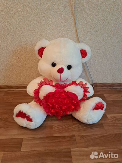 Плюшевый медведь