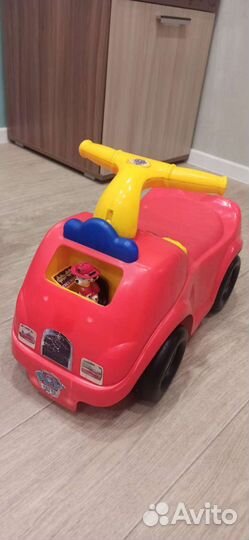 Машинка каталка толокар