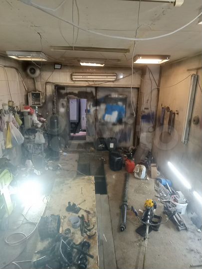 Гараж, > 30 м²