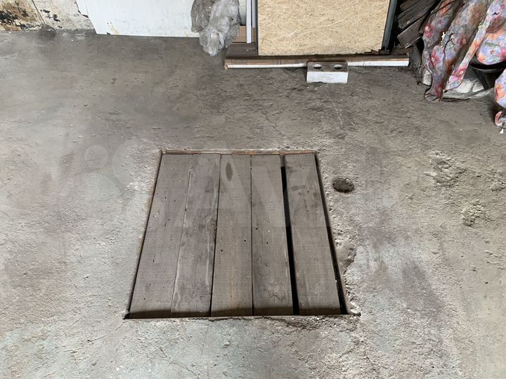 Гараж, > 30 м²