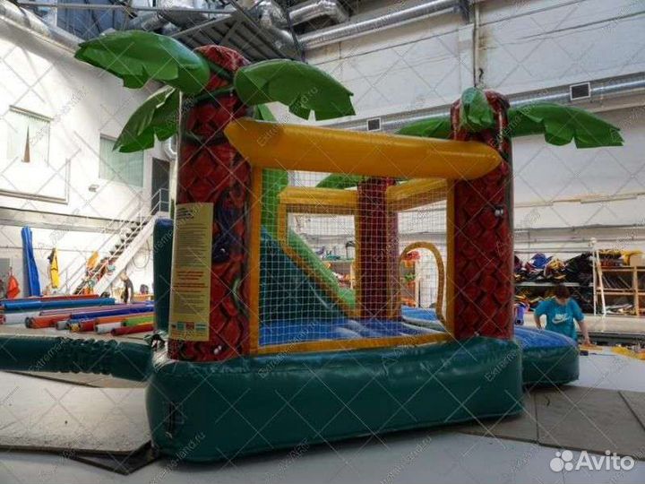 Батут с горкой