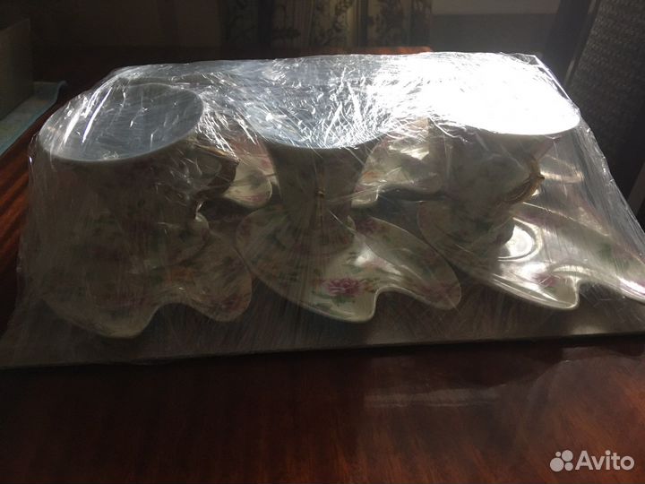 Кофейные кружки с блюдцами на 6 персон