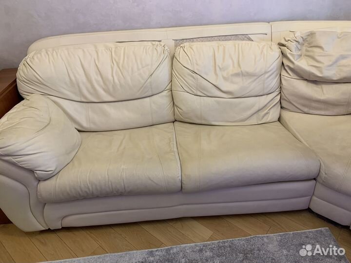 Угловой диван со спальным местом и креслом