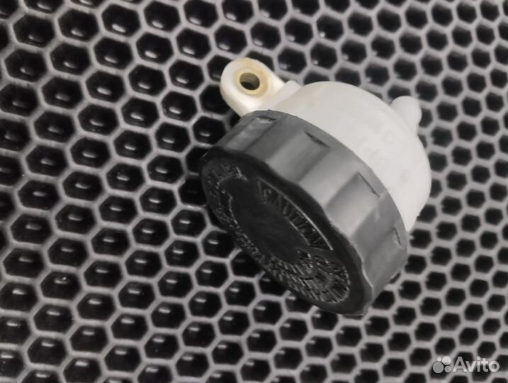 Kawasaki zx7r, zx7, ZX750P Бачок сцепления