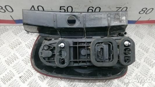 Фонарь задний правый dacia duster 1 (4KL10MY01)