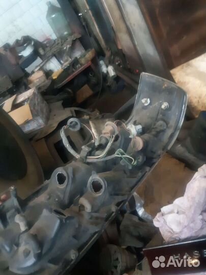 Задние стоп фонари на Тоyota chaser gx81