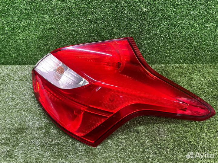 Правый фонарь ford focus 3 хэтчбек дорестайлинг