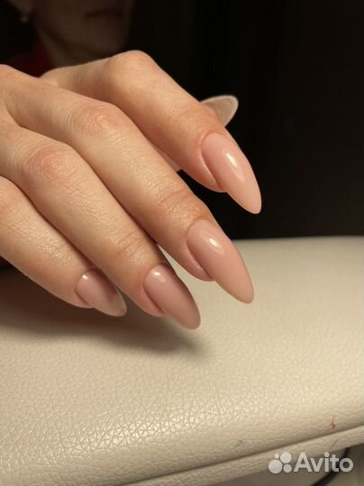Модель на маникюр с покрытием