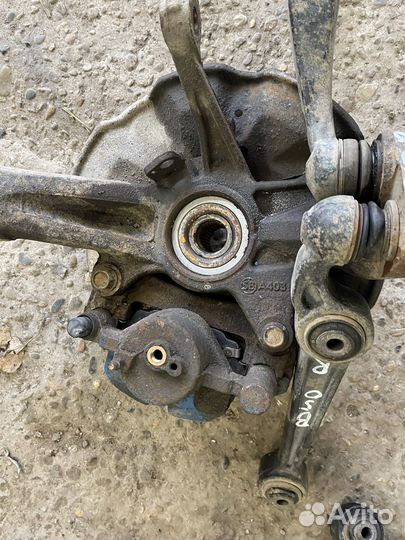 Кулак поворотный передний правый FAW Besturn (B50