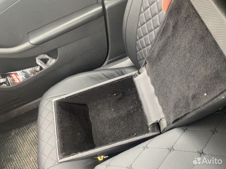 Подлокотник Solaris, Tiguan, spectra, Jetta 6