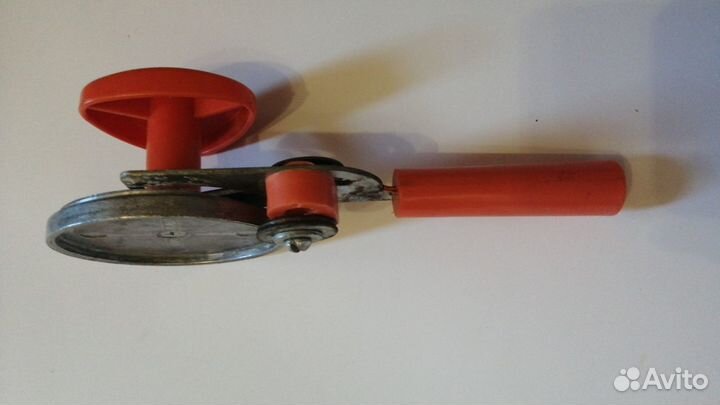 Закаточная машинка для стекло банок. Крышки