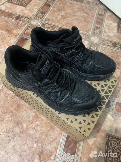 Кроссовки мужские asics