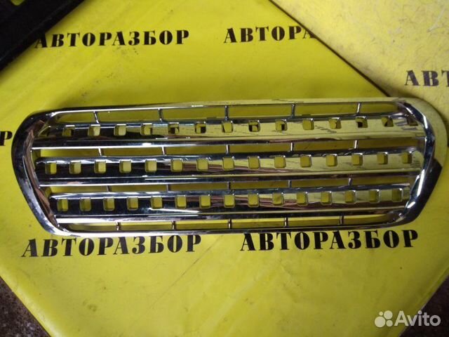 Решетка радиатора Toyota Land Cruiser 200