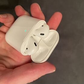 Airpods 2 with wireless charging case